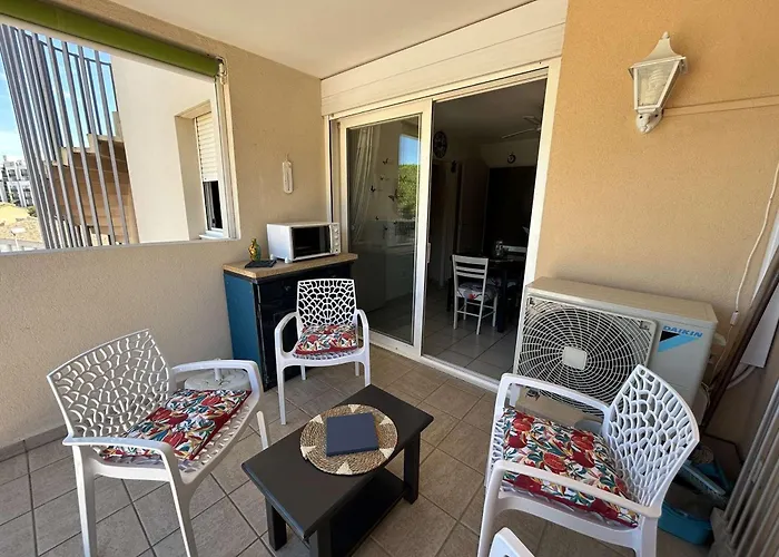 Appt 2 Pieces Avec Terrasse, Clim, Piscine, Parking A Port Camargue - Fr-1-250-292 *