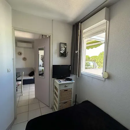 Appt 2 Pieces Avec Terrasse, Clim, Piscine, Parking A Port Camargue - Fr-1-250-292 Apartament Le Grau-du-Roi